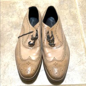 Men’s tan leather dress shoes